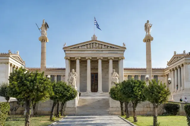 Atenas aprende a ser capital