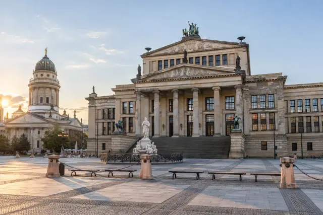 Bebelplatz, Gendarmenmarkt y la rueda de prensa del 9 de noviembre