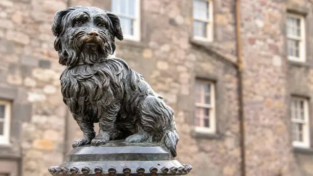 La estatua de Greyfriars Bobby en Edimburgo.