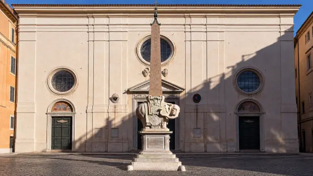 El elefante de Bernini y su obelisco en la plaza de la Minerva, Roma.