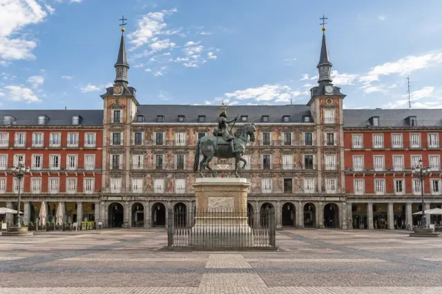 De la Puerta del Sol a la Plaza Mayor