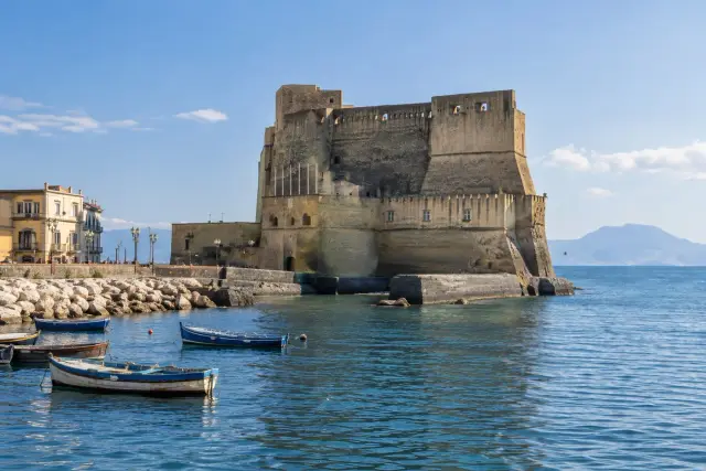 Santa Lucia y el Castillo del Huevo