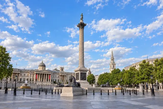 Whitehall y Trafalgar Square: reyes, regicidas y almirantes