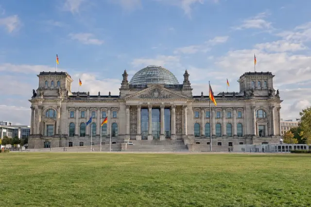 El Reichstag, la Puerta de Brandeburgo y el Memorial